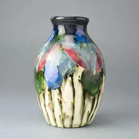 Ernst Huber-Roethe - Art Nouveau vaas, ca. 1910