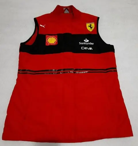 Ferrari - Formule 1 - 2022 - Teamkleding