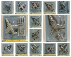Fabbri Italeri - Lot van 14 militaire vliegtuigen -