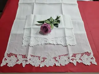 Rijke handdoeken 1 + 1 linnen gesneden hand borduurwerk -