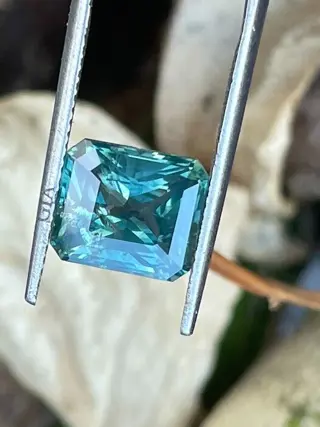 Blauw, Groen Saffier - 3.94 ct