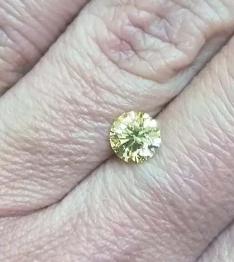 1 pcs Diamant - 1.01 ct - Rond - Kleurbehandeld - fancy