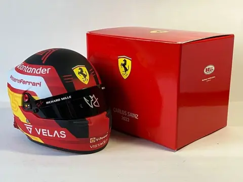 Ferrari - Formule 1 - Carlos Sainz - 2022 - 1/2 schaal helm
