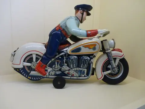 Modern Toys - politie motor - 1960-1969 - Japan