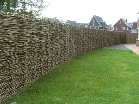 Wilgentenen schutting wilgen schutting natuurlijke schutting