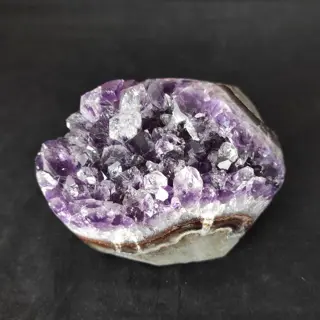 Amethist Kristallen op matrix - 5×6×8 cm - 492 g