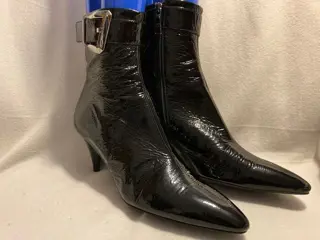 Prada - Laarzen - Maat: Schoenen / EU 38