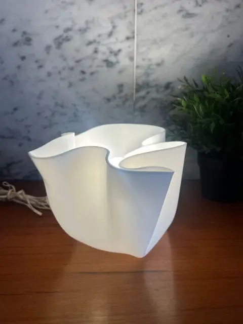 Tafellamp, zakdoek vorm (1)