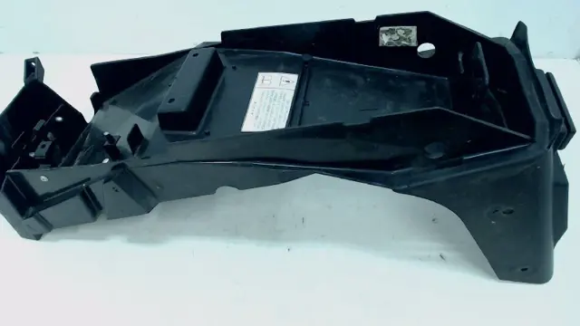 ACHTER SPATBORD Triumph Sprint ST 955 1999 - 2005