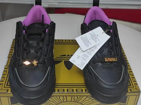 Adidas - yu gi oh - Veterschoenen - Maat: Schoenen / EU 40