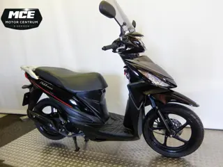 Suzuki UK110 Adress (2017)