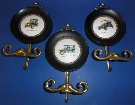 Accessoire - 3 Mooie Oude Messing Kleding Hangers - Kapstok