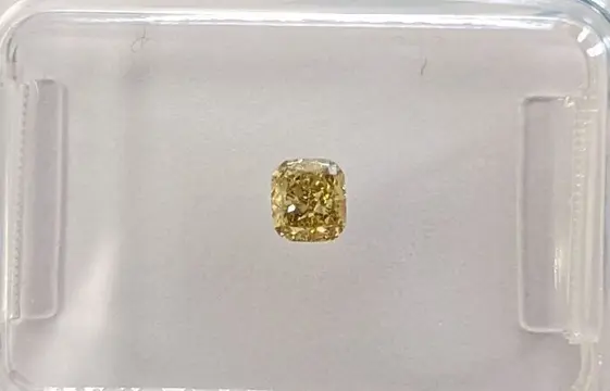 Diamant - 0.19 ct - Cushion - Fancy Vivid Grayish Yellow -