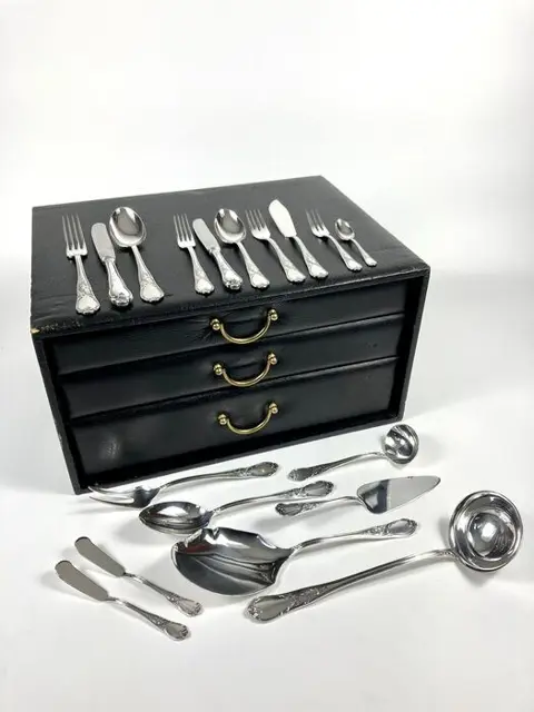Orfèverie Wiskemann - Volledig bestek in bestekkoffer (128)