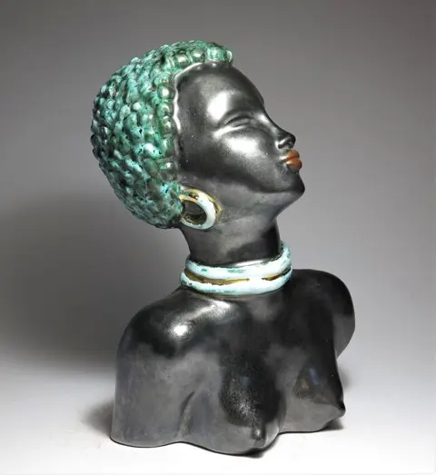 Margit Izsépy - Art Deco Buste van een Afrikaanse vrouw