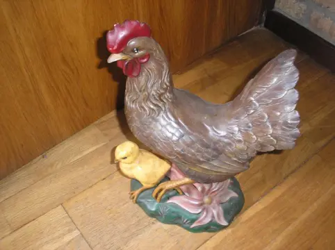 Kip met kuiken - gips? - 34 Cm ,helemaal gaaf - 17,50