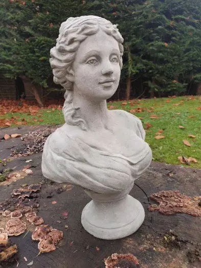 Buste Beeld , beeld van een vrouw
