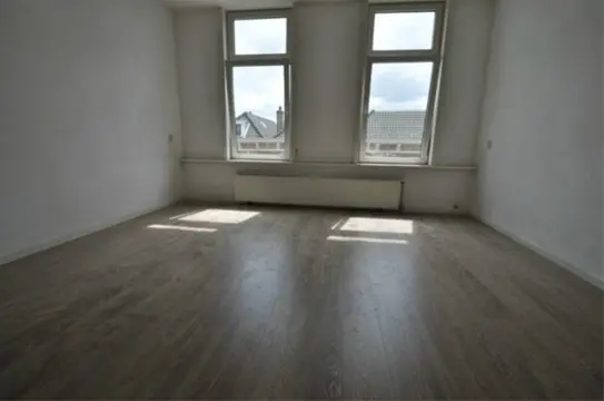 Student Rooms for Rent in Rotterdam Noord – Immediate Availability, Fully Furnished & Central