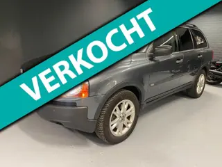 Volvo XC90 2.5 T Summum Automaat Leder 7Persoons Youngtimer Dealer onderhouden.