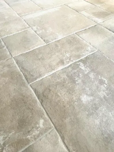 Keramische Boergondische Dallen 50x50 onderhoudsvriendelijk