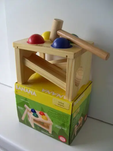 HOUTEN HAMERTJE TIK IN VROLIJKE KLEUREN NIEUW