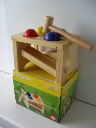 HOUTEN HAMERTJE TIK IN VROLIJKE KLEUREN NIEUW