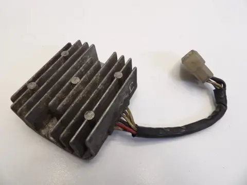 SPANNINGSREGELAAR Yamaha RD 350 LC 1980 - 1986