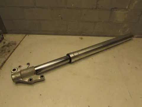 VOORPOOT LINKS COMPLEET Aprilia Pegaso 1992 - 2005