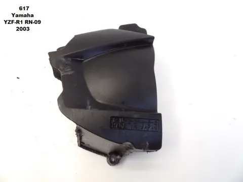 MOTORBLOKDEKSEL VOORTANDWIEL Yamaha YZF R1 2002 - 2003