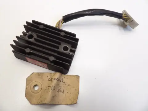 SPANNINGSREGELAAR Kawasaki LTD 454 1985 - 1995