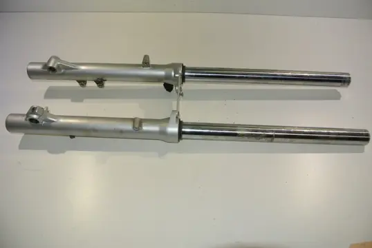 VOORPOTEN COMPLEET Suzuki XF 650 Freewind 1997 - 1999