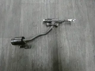 REMPOMP ACHTER Triumph Speed Triple 1050 2011 - 2012