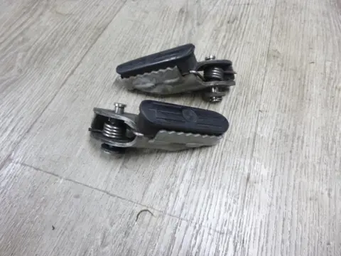 VOETSTEUN LINKS BMW R 1200 GS 2008 - 2009 / 2010 - 2012
