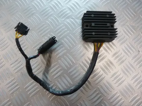 SPANNINGSREGELAAR BMW F 700 GS 2012 - 2014