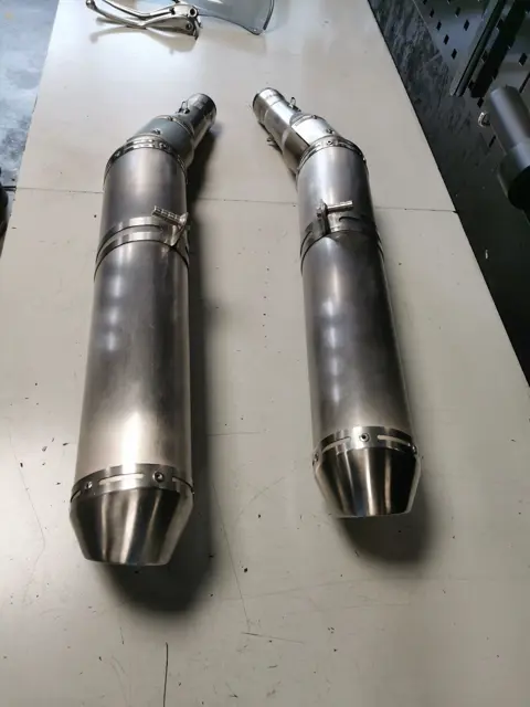 UITLAAT Aprilia RSV 1000 2004 - 2010 / 2004 - 2005 / 2006 -