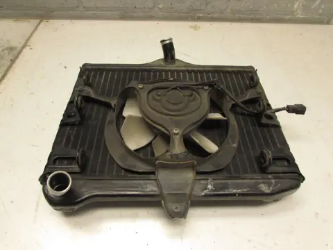 RADIATEUR Yamaha V max 1987 - 2002