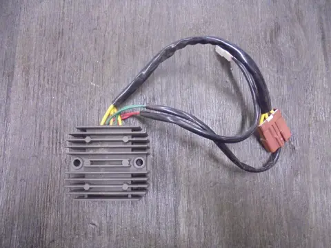 SPANNINGSREGELAAR KTM 690 Duke 4 2012 - 2015