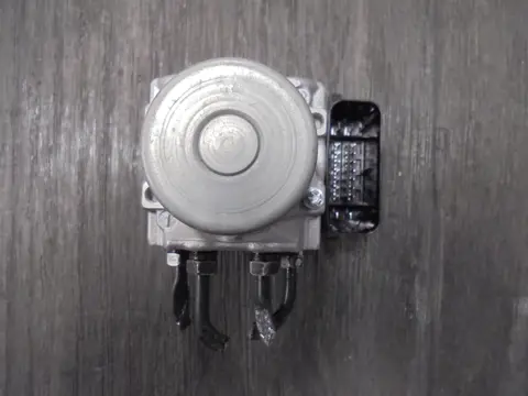 ABS POMP Honda CBR 650 R 2021 - 2024