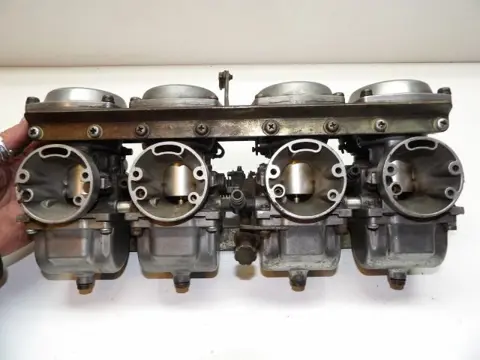 CARBURATEURSET Suzuki GSX 1100 1980 - 1982