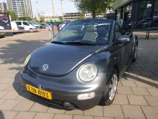 Volkswagen New Beetle Cabriolet 1.6 Highline . (bj 2005)