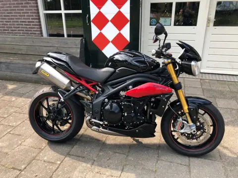 Triumph SPEED TRIPLE 1050 R ABS (bj 2015)