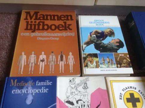 Medische boeken van mannen lijfboek,gezondheid, ehbo ,enz.