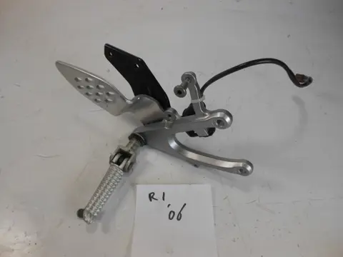 RECHTER SCHETSPLAAT Yamaha YZF R1 2004 - 2006