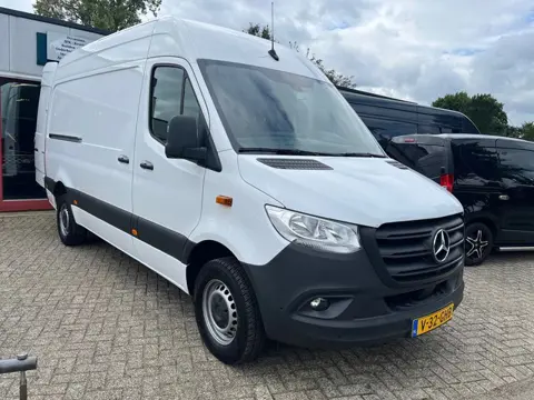 Mercedes-Benz Sprinter 317 CDI AUTOMAAT L2/H2 RWD bj 2023
