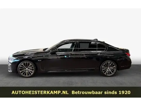 BMW 7 Serie 745Le xDrive High Executive M-Sport ACC Massage Stoelkoeling Panoramadak Head-Up Enterta