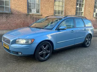 Volvo V50 2.5 T5 Elite 2004 1e eigenaar! btw-auto! 6-bak! leer! xenon! youngtimer!