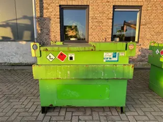Kiwa IBC Steenbergen 750 liter Dieseltank met Handpomp Milieutank