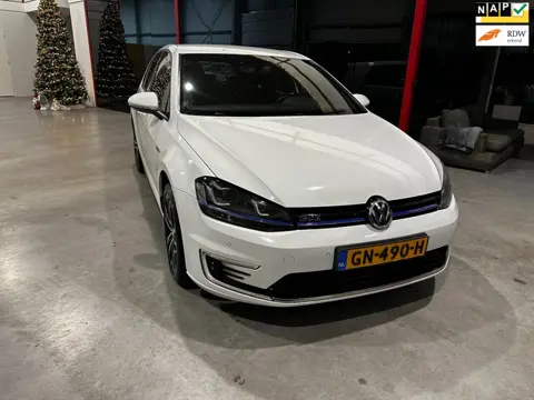 Volkswagen Golf 1.4 TSI GTE / Navi / Cruise / Carplay / PDC / LED /