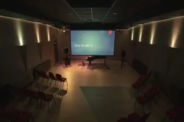 Te huur: concertzaal/vergaderzaal/grote besprekingruimte