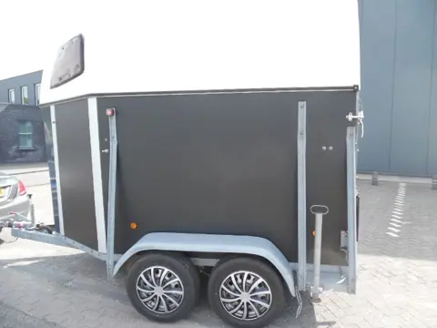 1,5 paards trailer van Hotra 2007